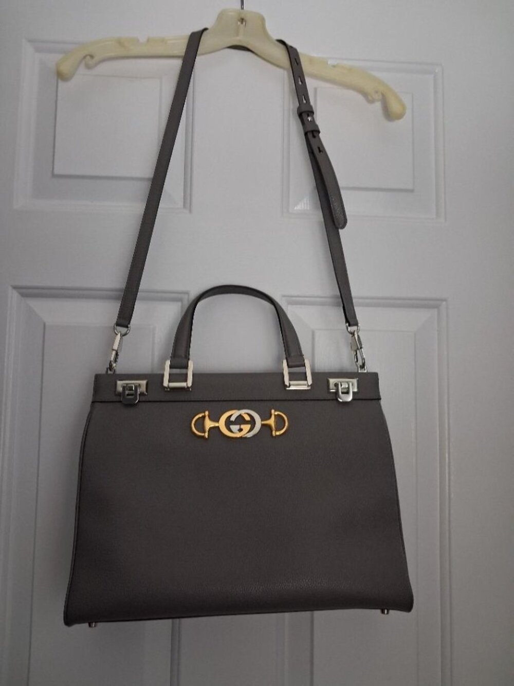 GUCCI Zumi Medium Top Handle Shoulder Bag w/ Detachable Shoulder Strap